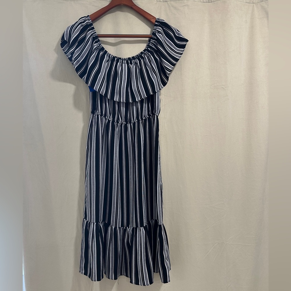AQUA Off-Shoulder Black & White Stripe Dress